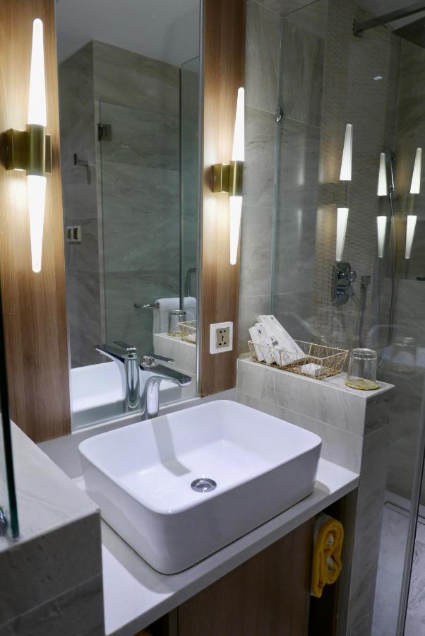 Acuatico Beach Resort & Hotel Inc. San Juan  Ngoại thất bức ảnh