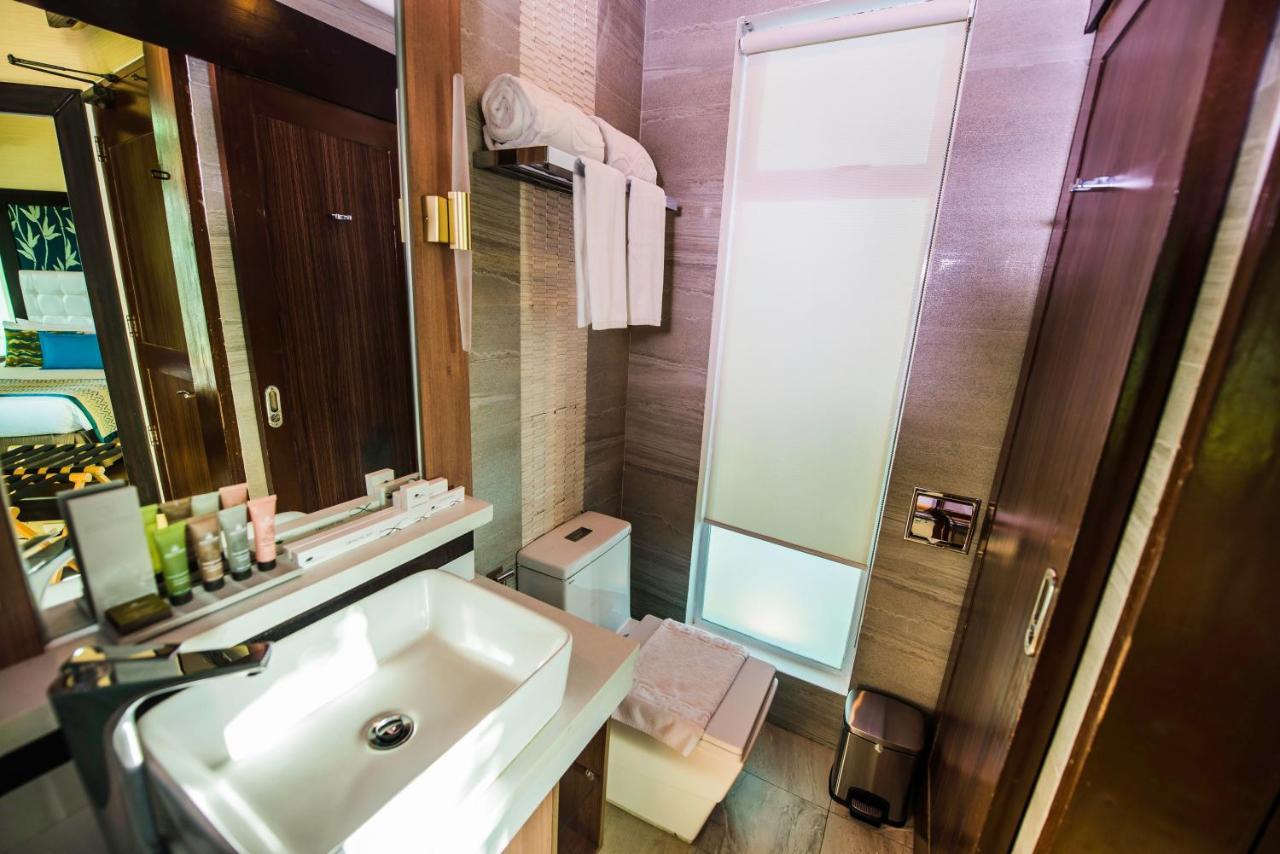 Acuatico Beach Resort & Hotel Inc. San Juan  Ngoại thất bức ảnh