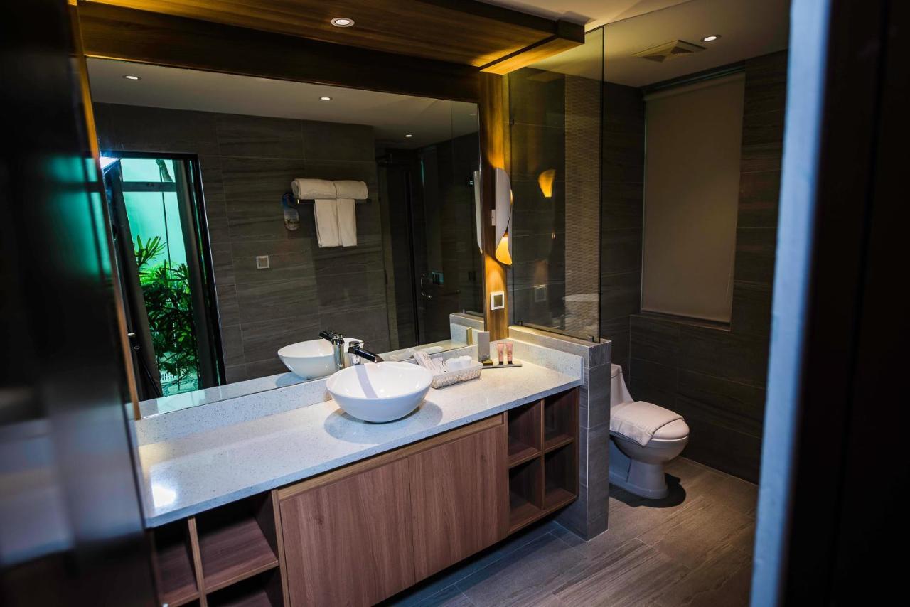 Acuatico Beach Resort & Hotel Inc. San Juan  Ngoại thất bức ảnh
