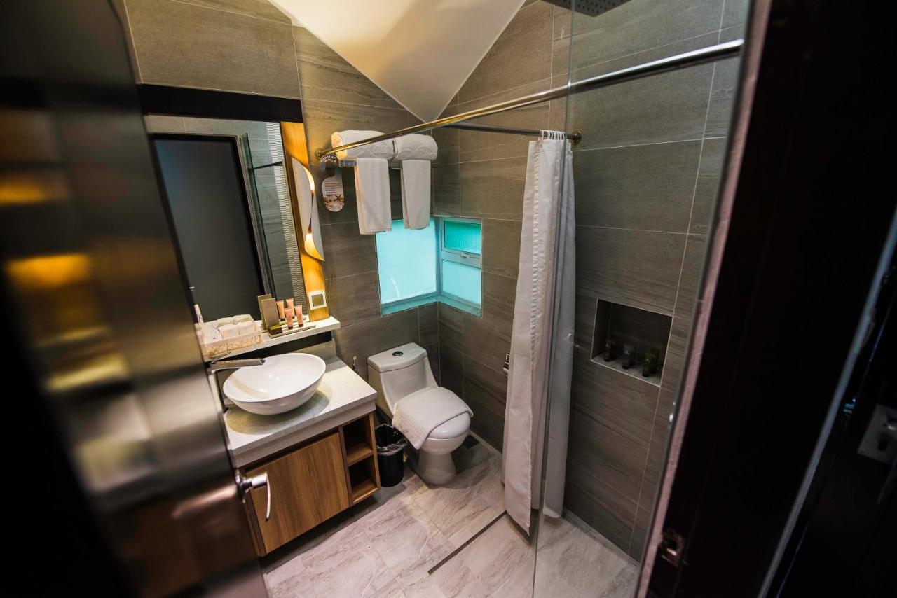 Acuatico Beach Resort & Hotel Inc. San Juan  Ngoại thất bức ảnh