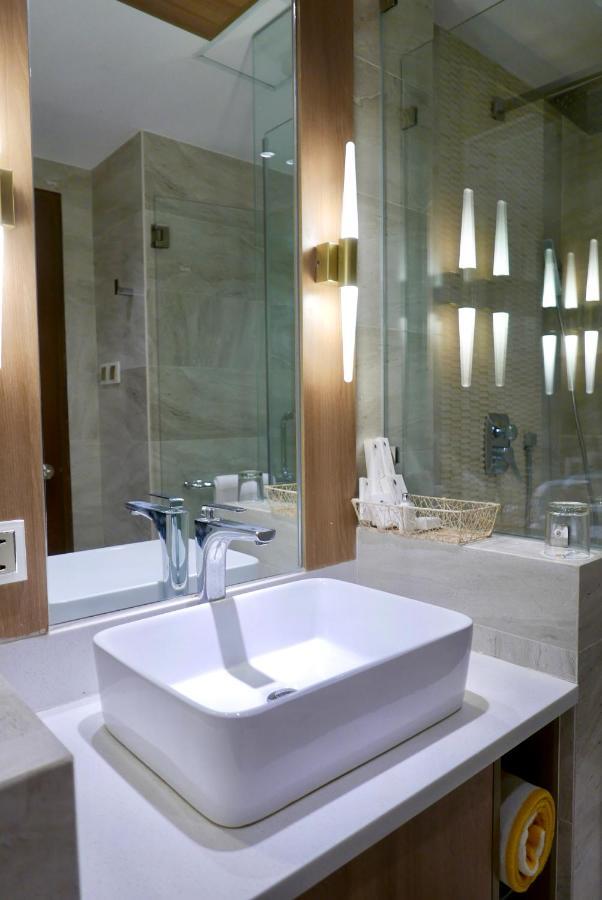 Acuatico Beach Resort & Hotel Inc. San Juan  Ngoại thất bức ảnh